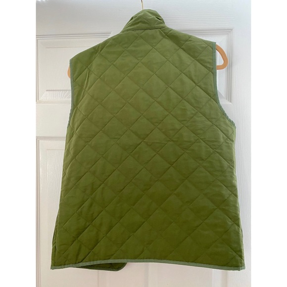 NWOT Vineyard Vines Vest - Picture 2 of 4